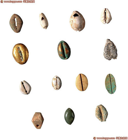 贝币一组，包括：包括：木胎包金、铜鎏金、铜质、铅质