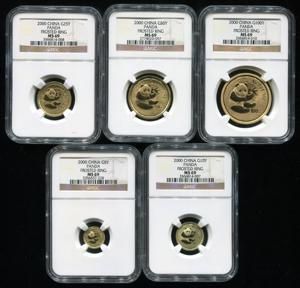 2000年熊猫普制金币