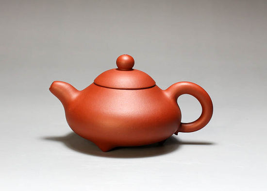 现代紫砂壶比古壶更吃香