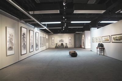 “2014典藏·山水作品展”日前在国展美术中心展出。老国展如今也正式加入北京的艺术版图。