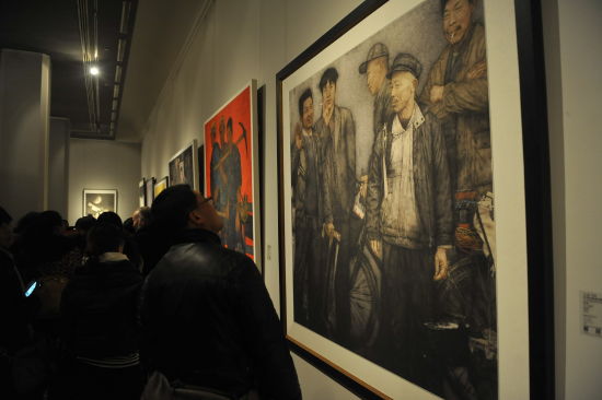 观众参观中国工笔画大展