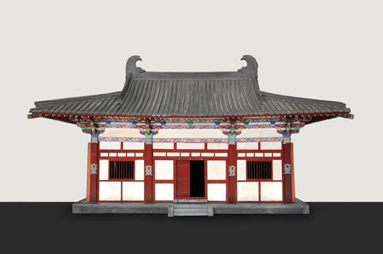 北京中国文化遗产研究院收藏的五台山南禅寺大殿模型的彩绘复原。