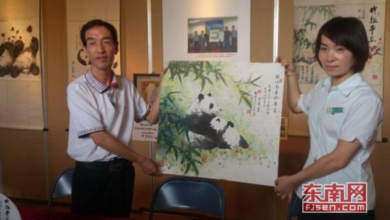 吴培植的画作将通过中国邮政泉州分局寄往对岸的台北市立动物园