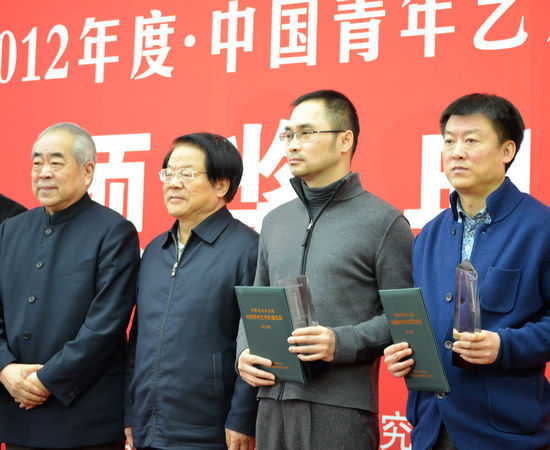 （左起）范曾、蔡武、张见、李岗