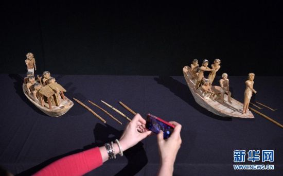 这是4月22日在美国首都华盛顿的国家地理学会拍摄的即将回归埃及的走私文物。