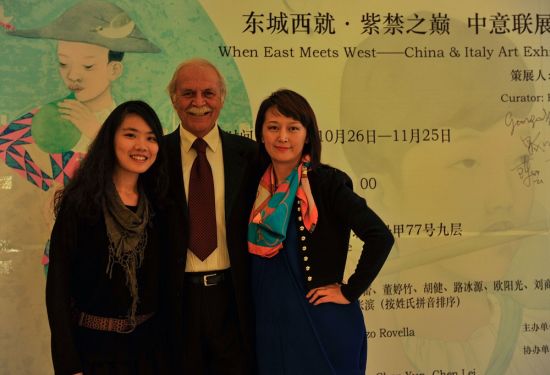 左：艺术家路冰源 中：巴别塔中意艺术交流项目创始人，右：乐艺网董事长郝友
