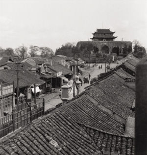 盖星石手绘的他心目中的鼓楼广场