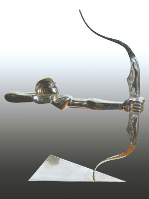 《千钧一箭》雕塑