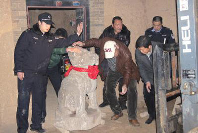 3月5日，公安、文物联合执法，成功追回“天禄” 公安长安分局供图