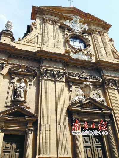 随处可见的石头建筑