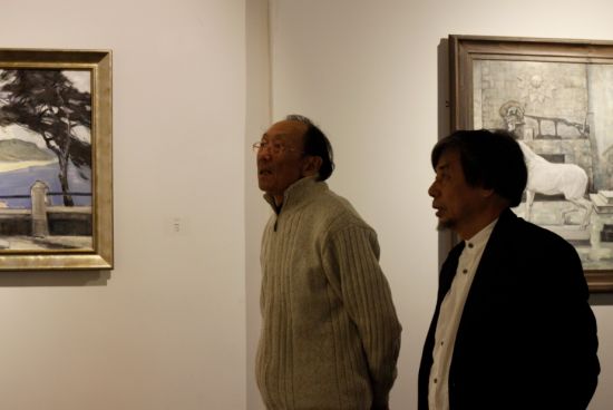 刘骁纯(左) 、邓平祥