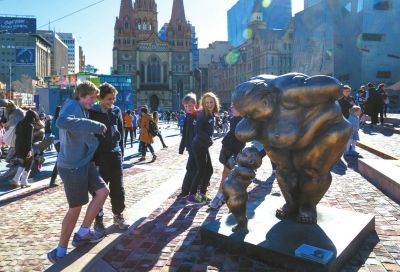 许鸿飞和他的雕塑艺术