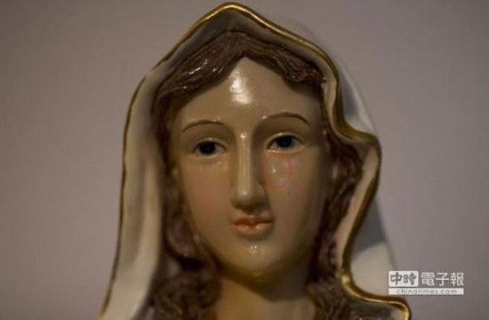 以色列一圣母玛利亚雕像流泪