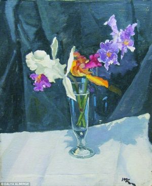 丘吉尔一幅以兰花为主题的油画《迷失》去年拍卖，起拍价高达75万英镑。