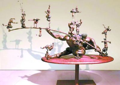 以60万元成交的周巍毕业创作《周小鬼·杂耍》