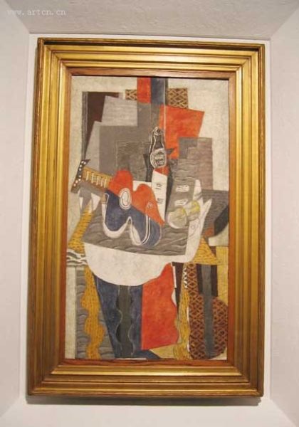 乔治·布拉克（法国, 1882-1963年）《桌上的白兰地酒瓶和吉他》