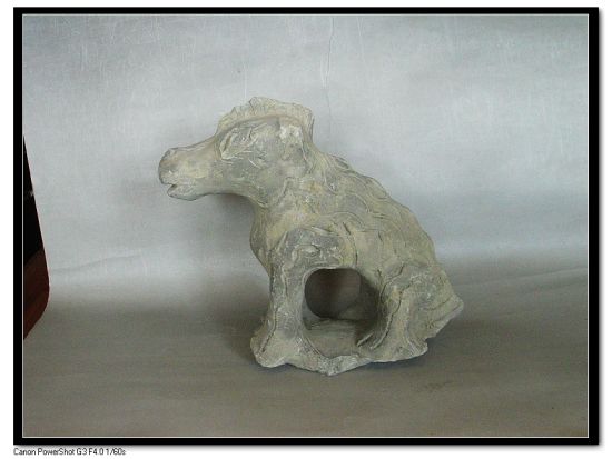 图4汉代陶塑龙马