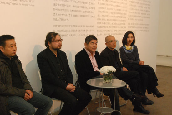 索卡画廊主萧富元先生答记者问