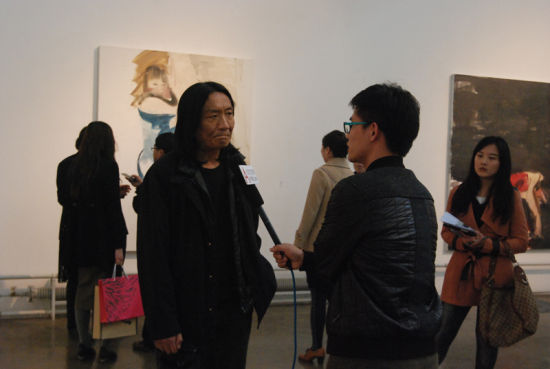 艺术家苏新平接收采访