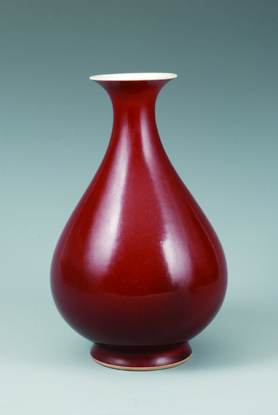 乾隆霁红釉玉壶春瓶