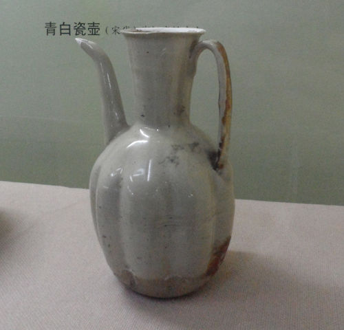 图4 湖泗窑青白瓷壶（宋代） 江夏区文物馆藏