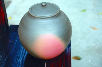 广东德陶社的窑变茶罐