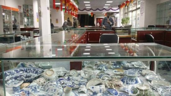 报国寺市场改造升级 瓷片交易进驻珠宝城