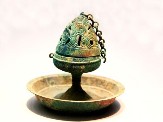 丝绸之路文物——铜熏炉，此为汉代文物，2003年12月风门岭M26墓出土，现由合浦县博物馆收藏。