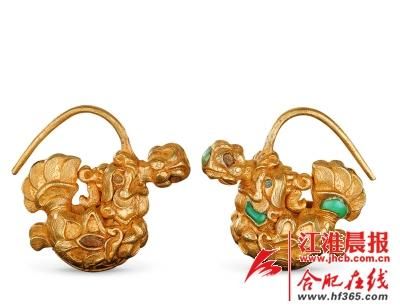 陈国公主纯金面具与摩羯形金耳坠（安徽博物院供图）
