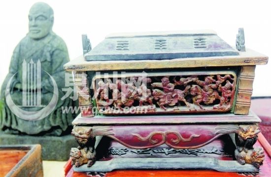 泗州佛和木雕香炉展现了闽南文化