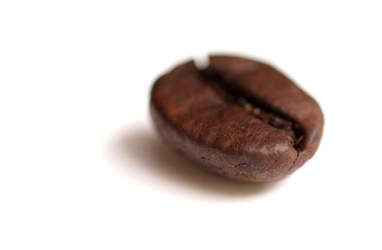 灵感源于咖啡豆的红木咖啡桌
