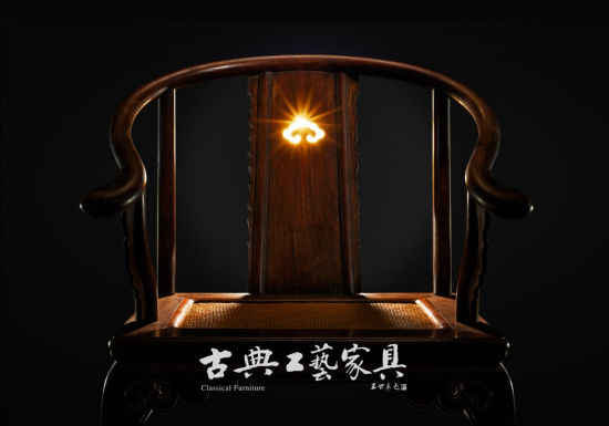 2013年，杨波出版个人收藏著作：《贞穆堂明清家具撷珍》