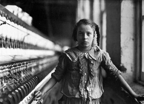 《纺织女童工》路易斯-海因