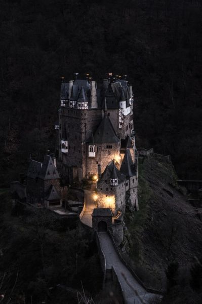 拍摄欧洲中世纪城堡