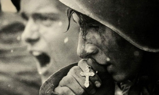 1943年7月，一个俄国士兵正准备参与库斯克会战 by Shirak Karapetyan-Milshtein