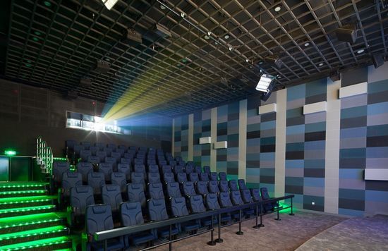上海电影博物馆建设中的4D艺术影厅。