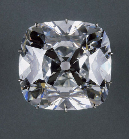 传奇摄政王巨钻(公元18世纪。材质：钻石)