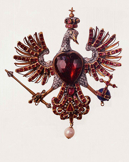 04:路易十四王者雄鹰(公元17世纪中期、材质：钙铝榴石、镀金、红宝石、珍珠、祖母绿)