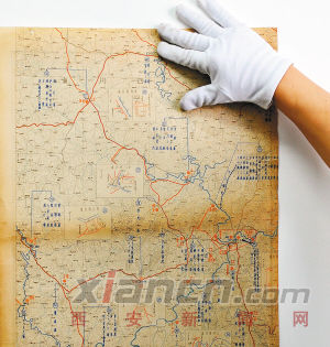 在一张重庆地图上，“爆击目标”全部被明确标注 记者李念 实习生马艺玄 摄