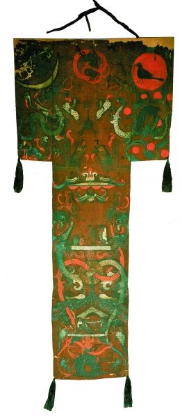 T形帛画（绢本设色） 纵205厘米 上横92厘米 下横47.7厘米 西汉 佚 名 湖南省博物馆藏