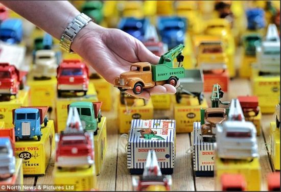 英收藏家60年收藏玩具车