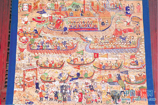 元宵节悬挂在萧氏宗祠中的《清明上元图》。该画作高约3米，宽约2.5米，绘制有200多个形态各异的人物图像，反映了当地民俗风情。