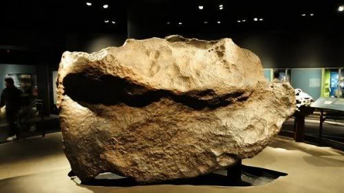 美国馆藏大块陨石重达31吨