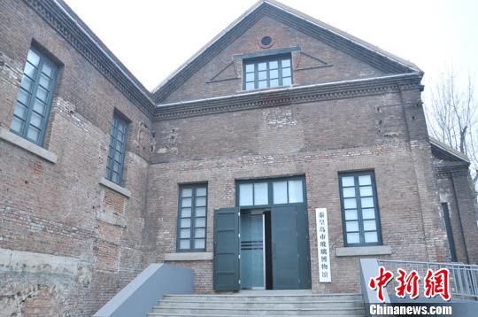 秦皇岛市玻璃博物馆在耀华玻璃厂的电灯房的旧址上建成的。　尹永吉　摄