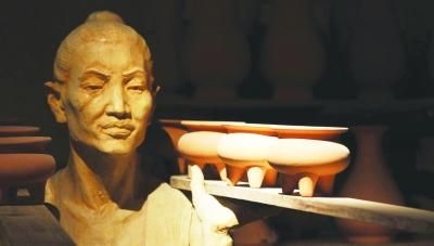古代匠人制陶过程雕塑