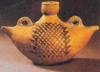 彩陶船形壶