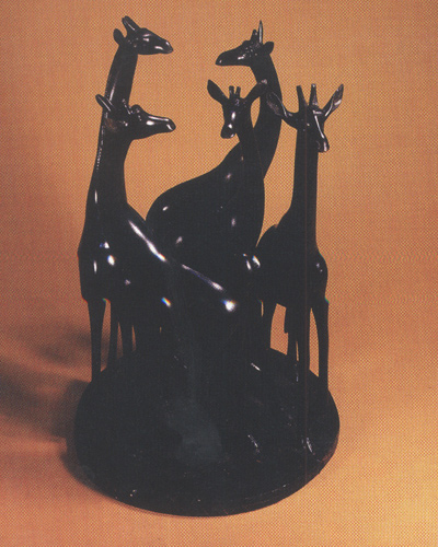 乌木雕长颈鹿 1996年乌干达总统穆塞韦尼赠国家主席江泽民