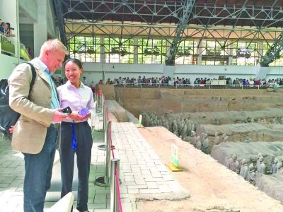 多布勒夫参观秦陵兵马俑