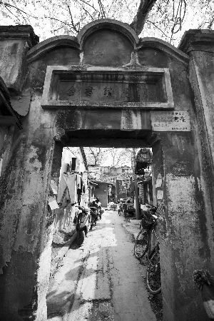 位于老虎头44号的周处读书台 现代快报记者 徐洋 摄