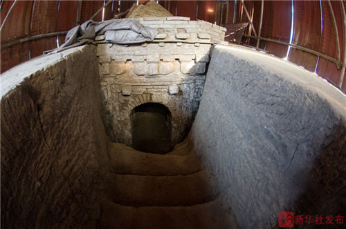 北京一地铁站附近发现罕见墓葬群